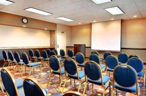 фото отеля DoubleTree Club by Hilton Orange County Airport