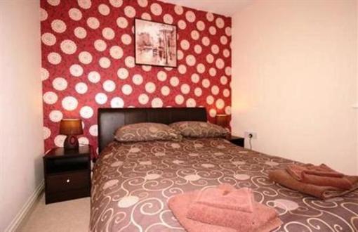 фото отеля Trinity Lane Serviced Apartments Cheltenham