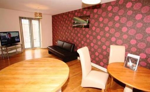 фото отеля Trinity Lane Serviced Apartments Cheltenham