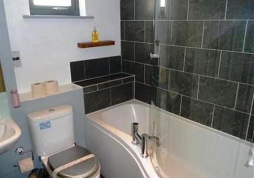 фото отеля Trinity Lane Serviced Apartments Cheltenham