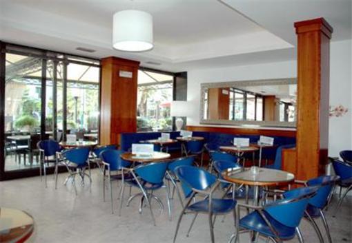 фото отеля Hotel La Perla Riva del Garda