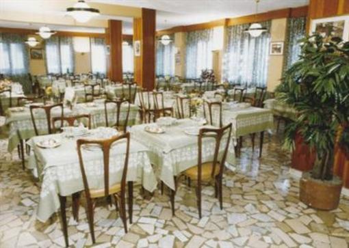фото отеля Hotel Holiday Debili