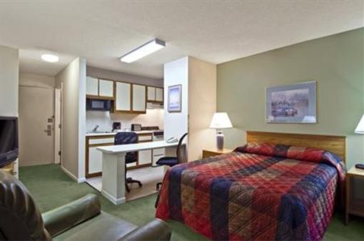 фото отеля Crossland Economy Studios - Lexington - Patchen Village