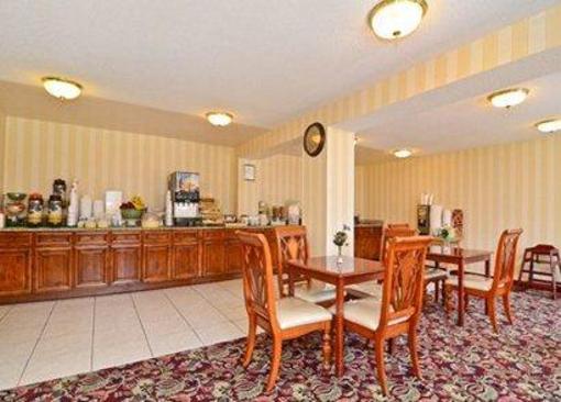 фото отеля Quality Inn & Suites Alexandria (Virginia)