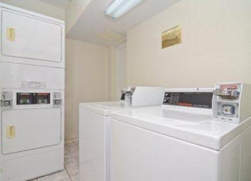 фото отеля Quality Inn & Suites Alexandria (Virginia)