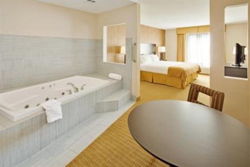 фото отеля Holiday Inn Express Hotel & Suites Lebanon
