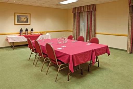 фото отеля Holiday Inn Express Breezewood