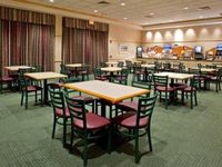 Holiday Inn Express Breezewood