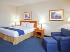 фото отеля Holiday Inn Express Breezewood