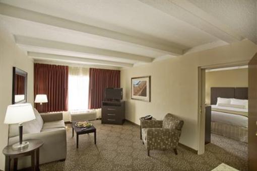 фото отеля Best Western Plus Madison - Huntsville Hotel