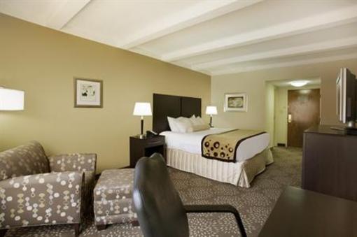 фото отеля Best Western Plus Madison - Huntsville Hotel
