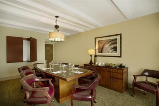 фото отеля Best Western Plus Madison - Huntsville Hotel
