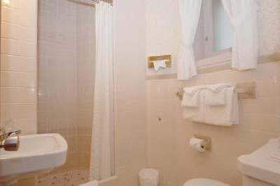 фото отеля Hotel Manoir Ste Genevieve Quebec City