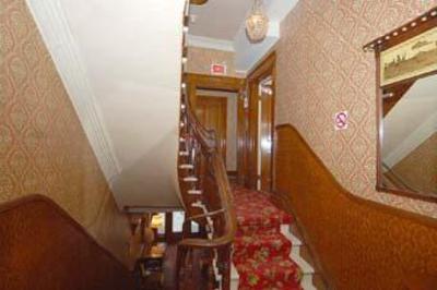 фото отеля Hotel Manoir Ste Genevieve Quebec City