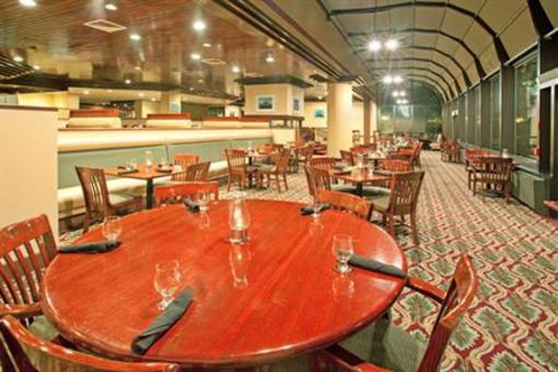 фото отеля Holiday Inn Muskegon