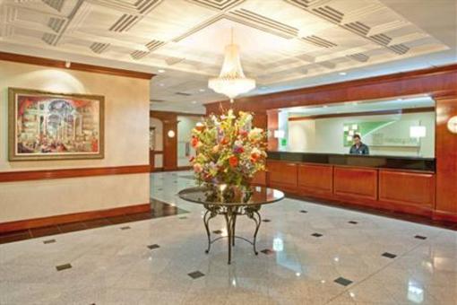 фото отеля Holiday Inn Muskegon
