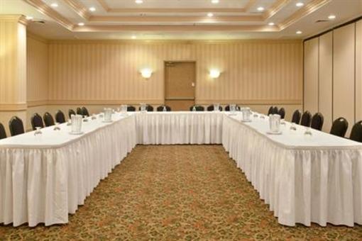 фото отеля Holiday Inn Muskegon