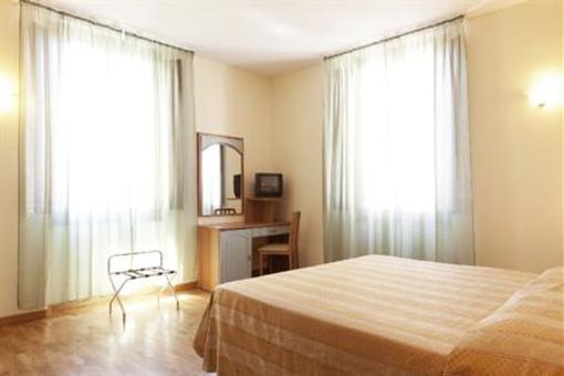 фото отеля Hotel Verena Dependance Savoia & Campana