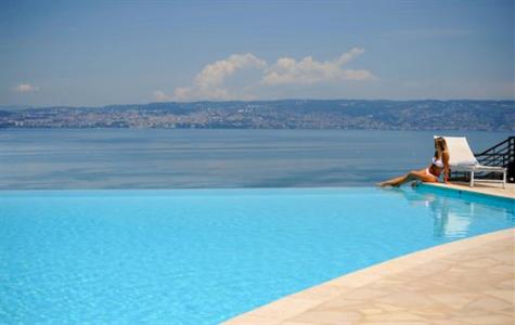 фото отеля Hotel Royal Evian Resort