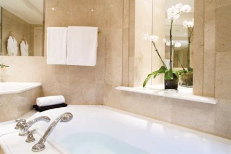 фото отеля Hotel Royal Evian Resort