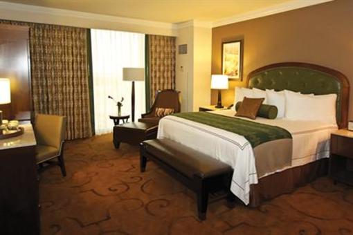 фото отеля L'Auberge du Lac Casino Resort