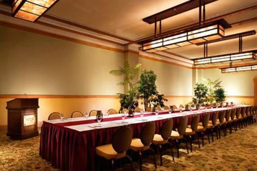 фото отеля L'Auberge du Lac Casino Resort
