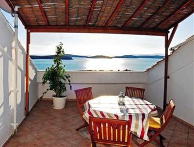 фото отеля Apartments Viskovic Margita Hvar