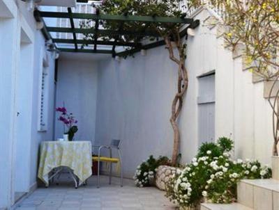 фото отеля Apartments Viskovic Margita Hvar