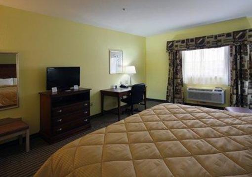 фото отеля Comfort Inn & Suites Byram