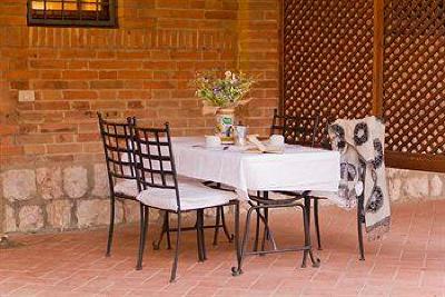 фото отеля Fattoria San Lorenzo Tenuta Livia Apartments