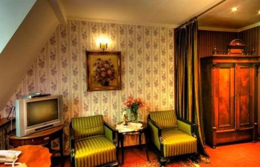 фото отеля Dwor Giemzow Hotel Brójce