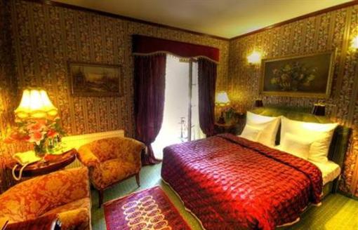 фото отеля Dwor Giemzow Hotel Brójce