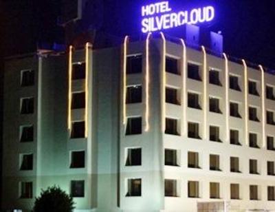 фото отеля Hotel Silver Cloud - Ahmedabad