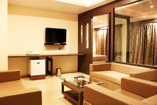 фото отеля Hotel Silver Cloud - Ahmedabad