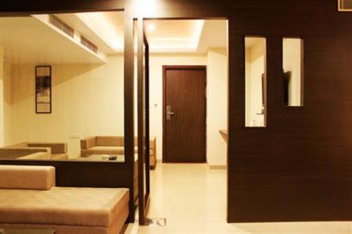 фото отеля Hotel Silver Cloud - Ahmedabad