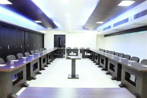 фото отеля Hotel Silver Cloud - Ahmedabad