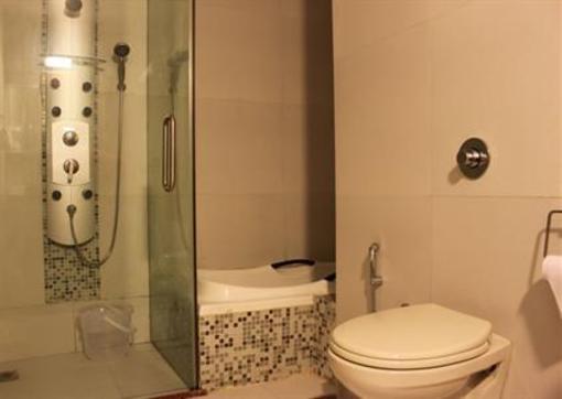 фото отеля Hotel Silver Cloud - Ahmedabad