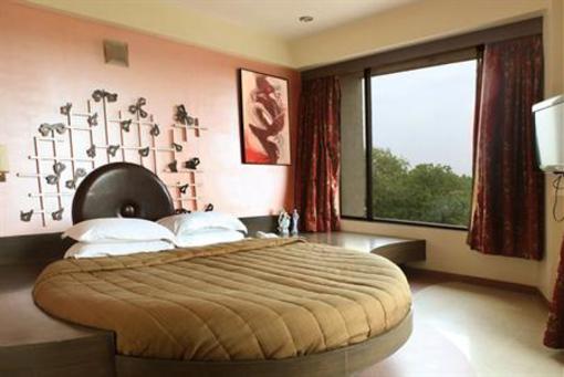 фото отеля Hotel Silver Cloud - Ahmedabad