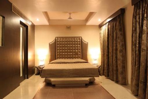 фото отеля Hotel Silver Cloud - Ahmedabad