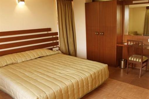 фото отеля Hotel Silver Cloud - Ahmedabad