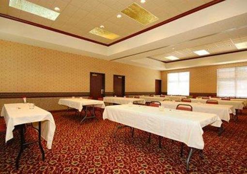 фото отеля Comfort Suites Madison West