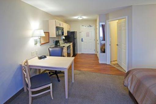 фото отеля Candlewood Suites Minot