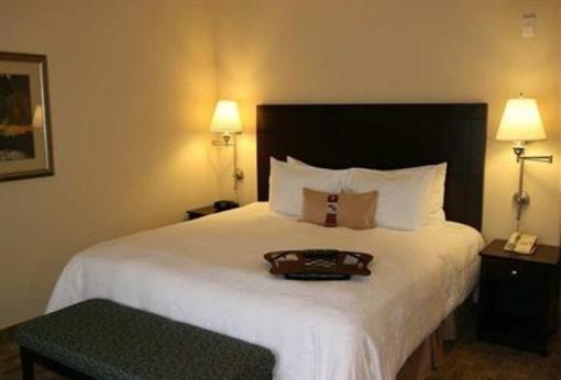 фото отеля Hampton Inn & Suites Atlanta/I-285 & Camp Creek Pkwy
