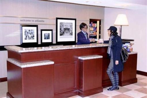 фото отеля Hampton Inn & Suites Atlanta/I-285 & Camp Creek Pkwy