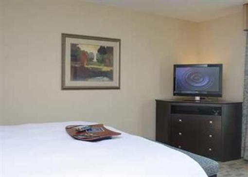 фото отеля Hampton Inn & Suites Atlanta/I-285 & Camp Creek Pkwy