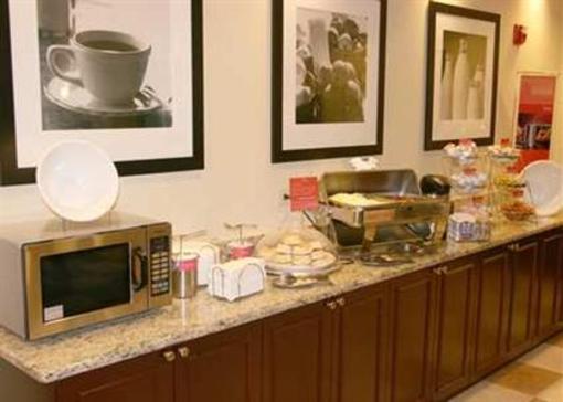 фото отеля Hampton Inn & Suites Atlanta/I-285 & Camp Creek Pkwy