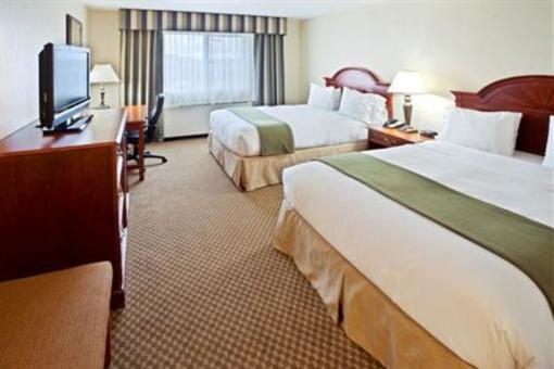 фото отеля Holiday Inn Express Hotel & Suites Fairbanks