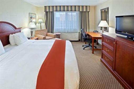 фото отеля Holiday Inn Express Hotel & Suites Fairbanks