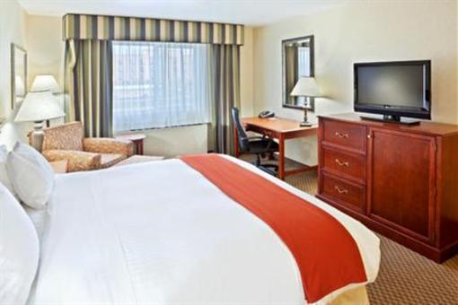 фото отеля Holiday Inn Express Hotel & Suites Fairbanks