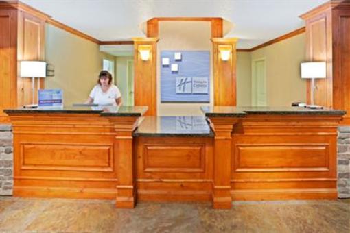 фото отеля Holiday Inn Express Hotel & Suites Fairbanks
